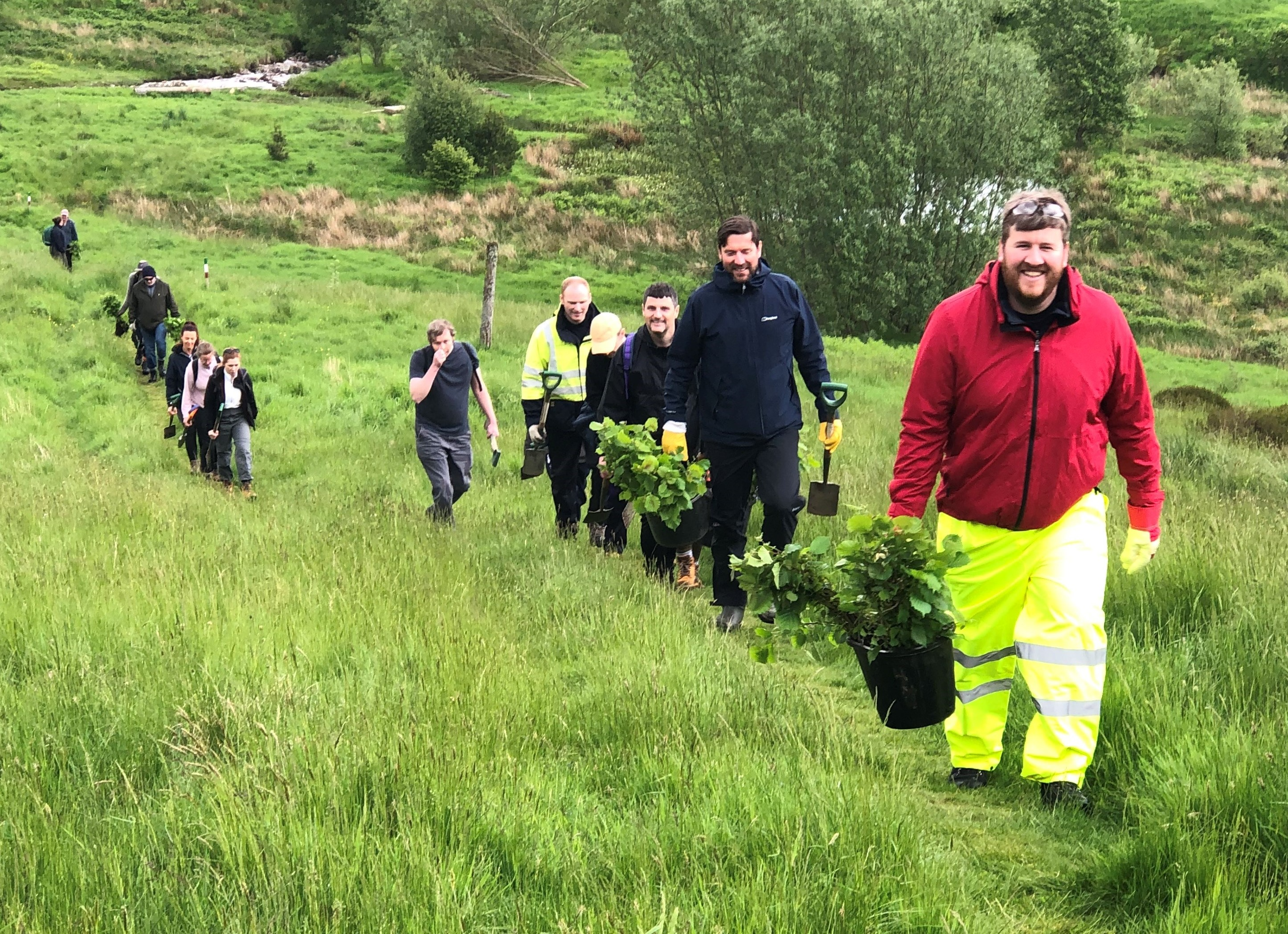 Volunteers at SSEN Transmission tree planting