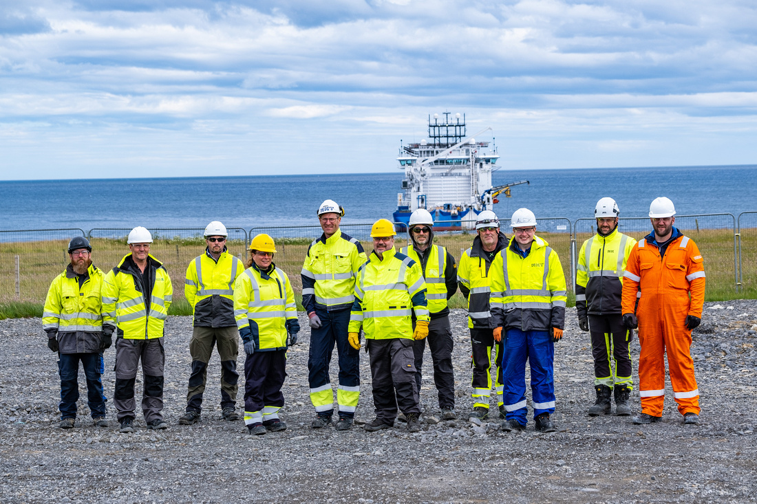 4_ssen-transmission_project-team-members-involved-in-reaching-the-major-milestone-in-the-shetland-hvdc-link-project.jpg