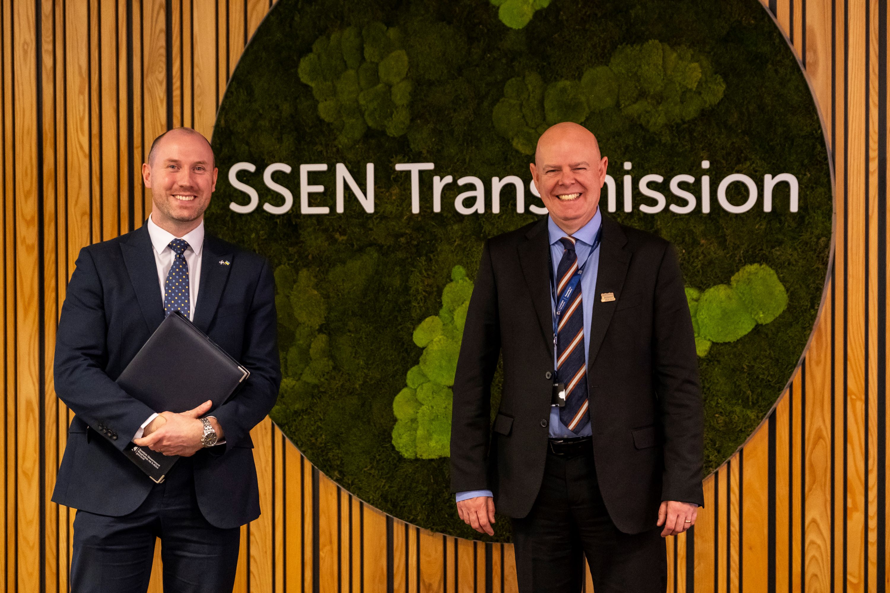 SSEN Transmission_Neil Gray MSP (left) and Rob McDonald, Managing Director for SSEN Transmission, at the new office opening .JPG